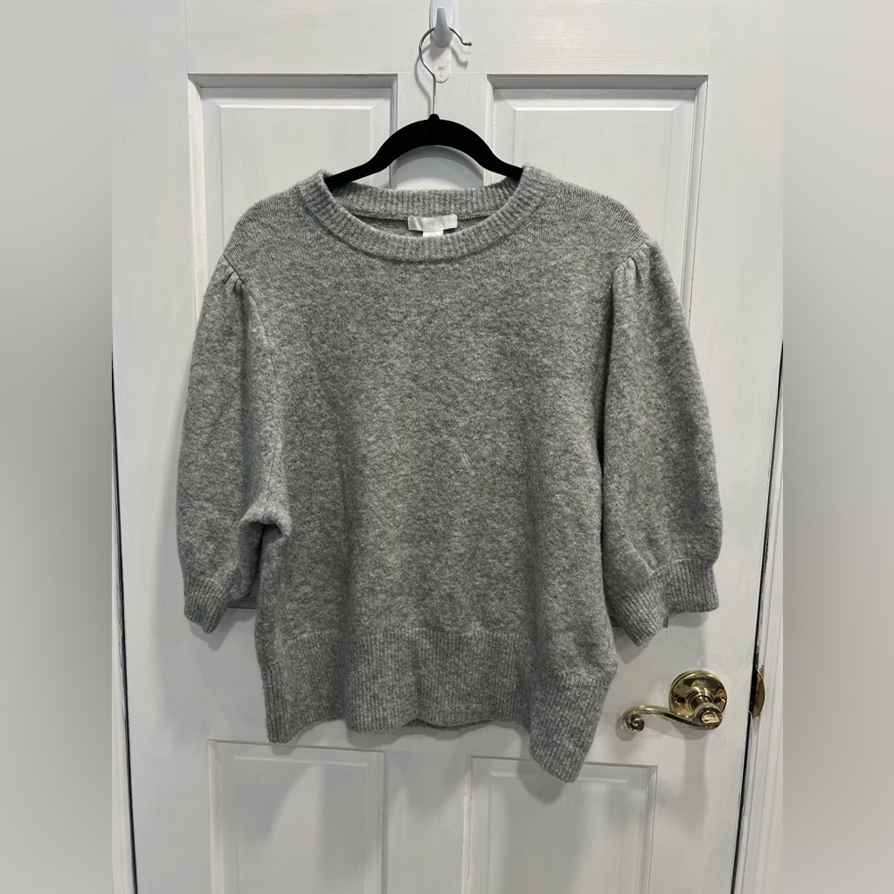 H&M Light Gray Puff 3/4 Sleeve Round Neck Sweater SIZE XL Womens Pre Loved